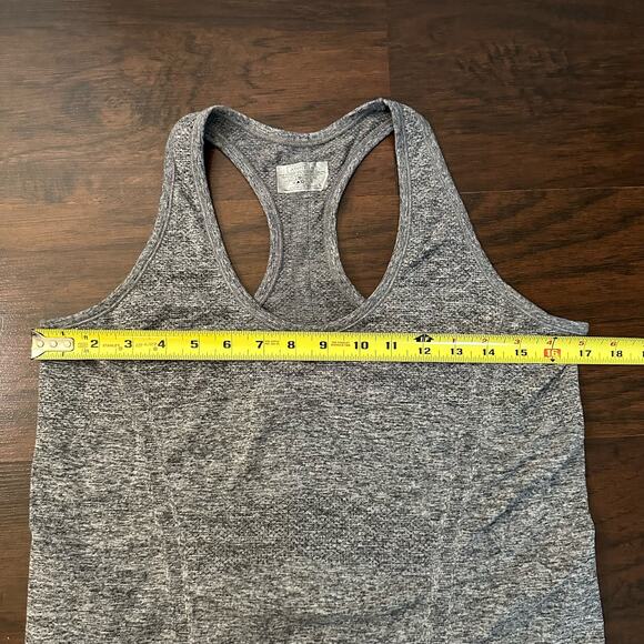 Athleta gray Fastest Track racerback tank top size L - Picture 8 of 9
